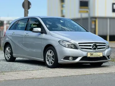 Gebraucht Mercedes B200 136 PS (100 kW) 2013 Silber Kleinwagen