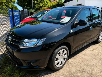 Gebraucht Dacia Sandero 90 PS (66 kW) 2015 Schwarz Kleinwagen