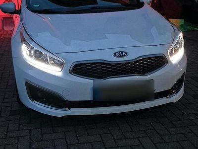 Gebraucht Kia Ceed 101 PS (74 kW) 2018 Weiß Kleinwagen