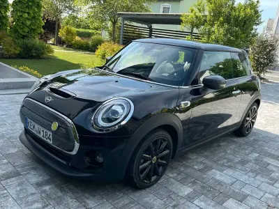 Gebraucht Mini Cooper SE 135 kW (184 PS) 2020 Schwarz Kleinwagen