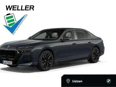 Gebraucht BMW 750e M Sport 489 PS (359 kW) 2025 Grau Limousine