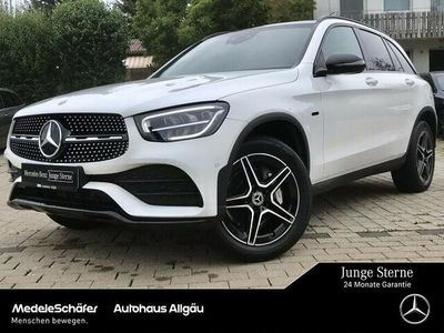Gebraucht Mercedes GLC300e AMG 320 PS (235 kW) 2021 Unilack polarweiß SUV