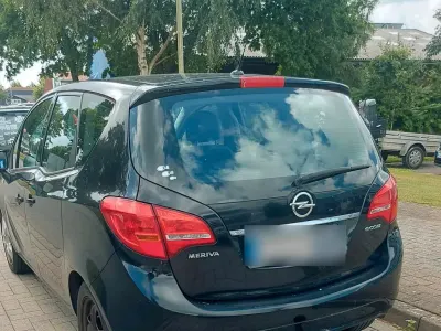 Gebraucht Opel Meriva 120 PS (88 kW) 2010 Schwarz Van / Kleinbus