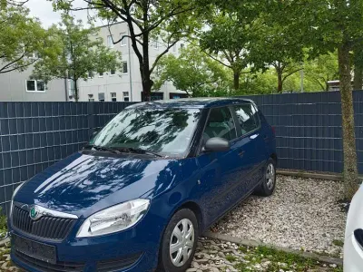 Gebraucht Skoda Fabia Cool Edition 60 PS (44 kW) 2010 Blau Limousine