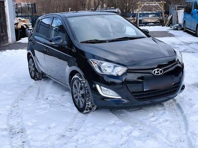 Schwarz Gebraucht 2014 Hyundai i20 Kleinwagen | 5.700 € (Fairer Preis)