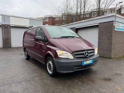Rot Gebraucht 2011 Mercedes Vito Van | 6.999 €