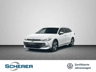 Gebraucht VW Passat R 150 PS (110 kW) 2025 Oryxweiß perlmutteffekt Kombi