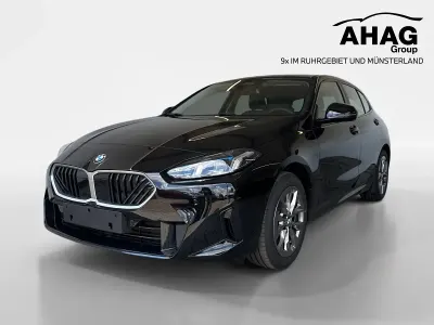 Neu BMW 116 Shadowline 122 PS (89 kW) 2025 Schwarz Kleinwagen