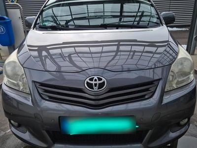 Gebraucht Toyota Verso 147 PS (108 kW) 2010 Grau Van / Kleinbus
