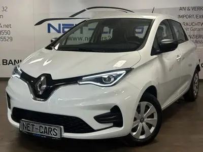 Second-hand Renault Zoe Life 80 kW (109 CP) 2020 Alb Hatchback