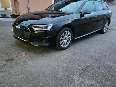 Używany Audi A4 204 KM (150 kW) 2021 Czarny Kombi