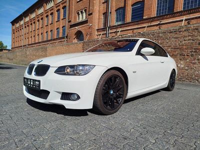Gebraucht BMW 320 M Sport 170 PS (125 kW) 2009 Weiß Coupé