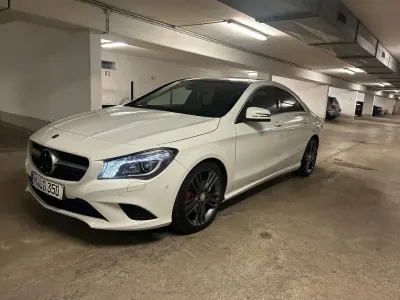 Gebraucht Mercedes CLA250 OrangeArt Edition 211 PS (155 kW) 2015 Weiß Coupé