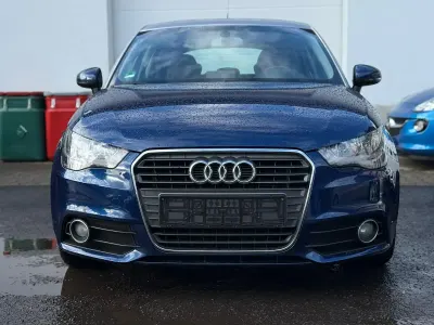 Gebraucht Audi A1 85 PS (62 kW) 2015 Blau Kleinwagen
