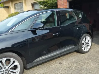 Gebraucht Renault Scenic E-Tech Experience 116 PS (85 kW) 2017 Schwarz Van / Kleinbus