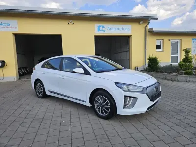Gebraucht Hyundai Ioniq Trend 100 kW (136 PS) 2021 Weiß Kleinwagen