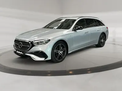 Gebraucht Mercedes E300 AMG 313 PS (230 kW) 2024 Metalliclack hightechsilber Kombi