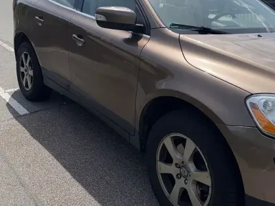 Gebraucht Volvo XC60 Drive Kinetic 175 PS (128 kW) 2010 SUV