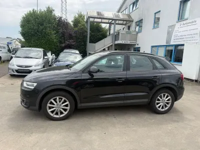 Gebraucht Audi Q3 Ambiente 140 PS (102 kW) 2011 Schwarz SUV