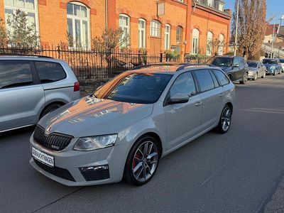 Grau Gebraucht 2013 Skoda Octavia RS Kombi | 11.950 € (Etwas zu teuer)