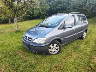 Gebraucht Opel Zafira 125 PS (91 kW) 2004 Silber Van / Kleinbus