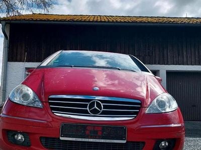 Gebraucht Mercedes A150 Avantgarde 95 PS (69 kW) 2005 Rot Van / Kleinbus