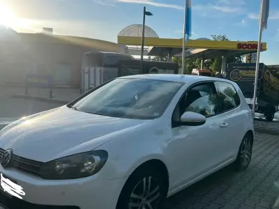 Gebraucht VW Golf V 80 PS (58 kW) 2008 Weiß Kleinwagen