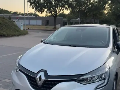 Gebraucht Renault Clio V SE 72 PS (52 kW) 2019 Grau Kleinwagen