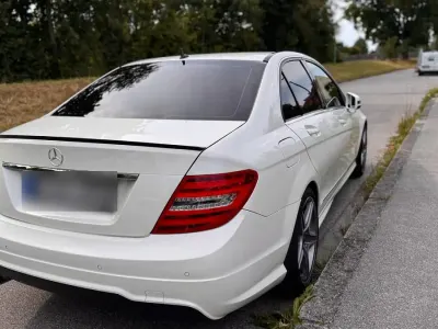 Gebraucht Mercedes C220 Edition 170 PS (125 kW) 2013 Weiß Limousine