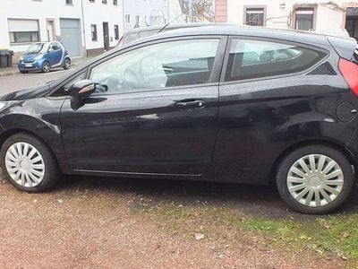 Schwarz Gebraucht 2013 Ford Fiesta Trend Limousine | 1.999 € (Fairer Preis)
