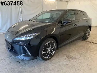Gebraucht MG MG4 EV Luxury 150 kW (204 PS) 2024 Schwarz zweischichtuni Kleinwagen