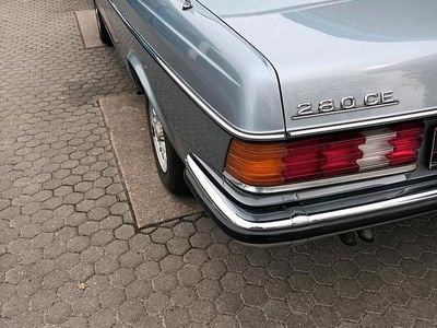 Gebraucht Mercedes 280 185 PS (136 kW) 1984 Blau Coupé