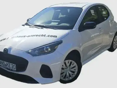 Gebraucht Mazda 2 Prime-Line 116 PS (85 kW) 2024 Weiss Kleinwagen