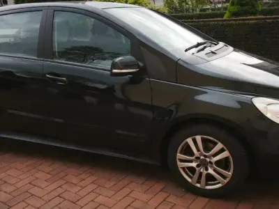 Gebraucht Mercedes B180 109 PS (80 kW) 2008 Schwarz Van / Kleinbus