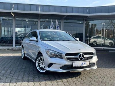 Gebraucht Mercedes CLA220 Shooting Brake 170 PS (125 kW) 2018 Polarsilber  met Kombi