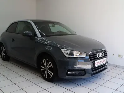 Gebraucht Audi A1 Basis 95 PS (69 kW) 2015 Grau Kleinwagen