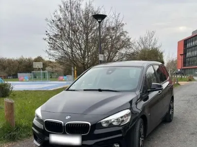 Gebraucht BMW 220 Gran Tourer Sport Line 190 PS (139 kW) 2016 Van / Kleinbus
