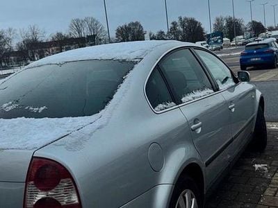 Silber Gebraucht 2002 VW Passat Limousine | 1.600 € (Fairer Preis)