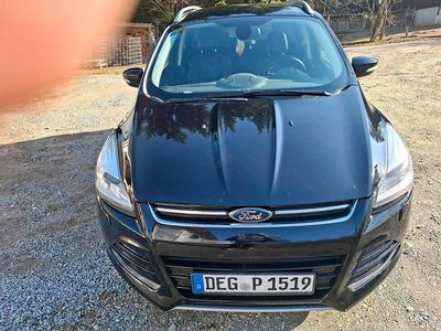 Gebraucht Ford Kuga 163 PS (119 kW) 2014 Schwarz SUV