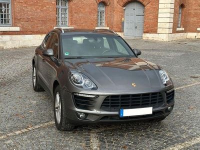 Grau Gebraucht 2014 Porsche Macan S SUV | 47.300 € (Teuer)