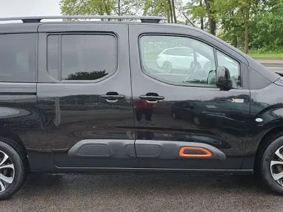 Gebraucht Citroën Berlingo PureTech 131 PS (96 kW) 2022 Schwarz Van / Kleinbus
