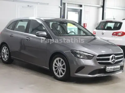 Gebraucht Mercedes B200 163 PS (119 kW) 2020 Grau Kleinwagen