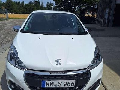 Weiß Gebraucht 2019 Peugeot 208 Kleinwagen | 8.850 € (Guter Preis)