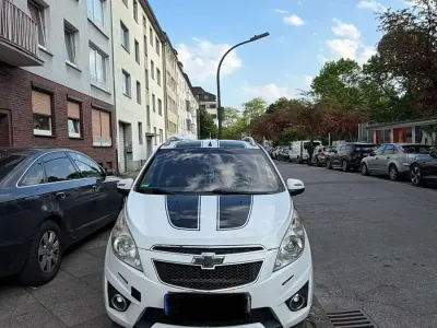 Gebraucht Chevrolet Spark 68 PS (50 kW) 2011 Weiß Kleinwagen