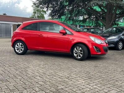 Begagnad Opel Corsa Energy 86 HK (63 kW) 2014 Röd Halvkombi