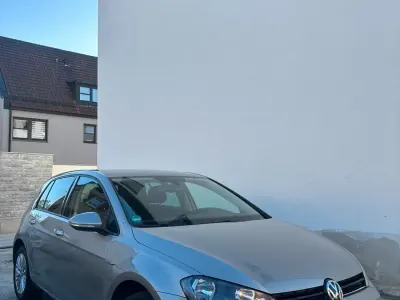 Używany VW Golf VII Edition 86 KM (63 kW) 2014 Szary Sedan/Limuzyna