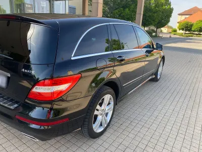 Gebraucht Mercedes R500 387 PS (284 kW) 2011 Schwarz Van / Kleinbus