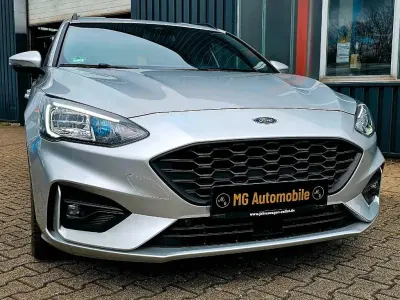Gebraucht Ford Focus ST-Line 150 PS (110 kW) 2020 Polarsilber metallic Kombi