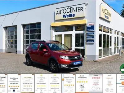 Gebraucht Dacia Sandero Prestige 90 PS (66 kW) 2016 Rot Van / Kleinbus