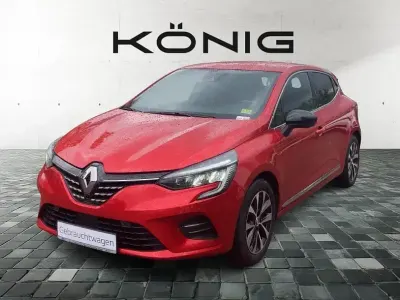Gebraucht Renault Clio Techno 91 PS (66 kW) 2023 Rot Kleinwagen